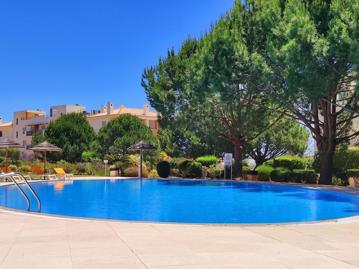 Fabulous Sunny Pool&Garden Condo By Becherish Албуфейра Екстериор снимка